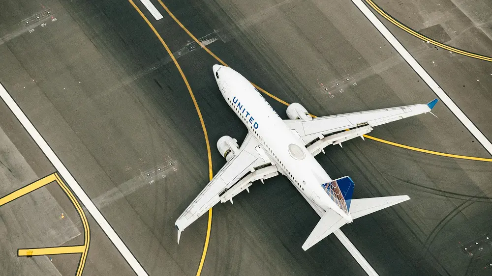 Bus rental with driver to the airport